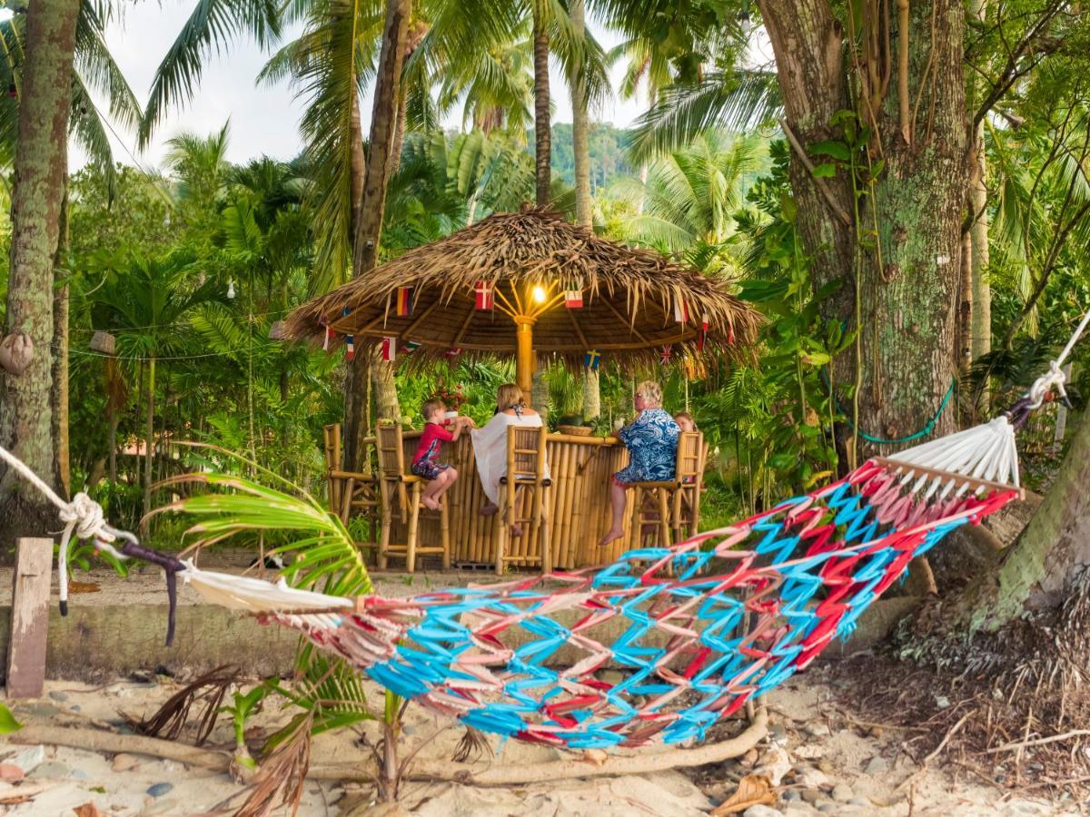 Baan Mai Beachfront Lone Island 푸껫 외부 사진