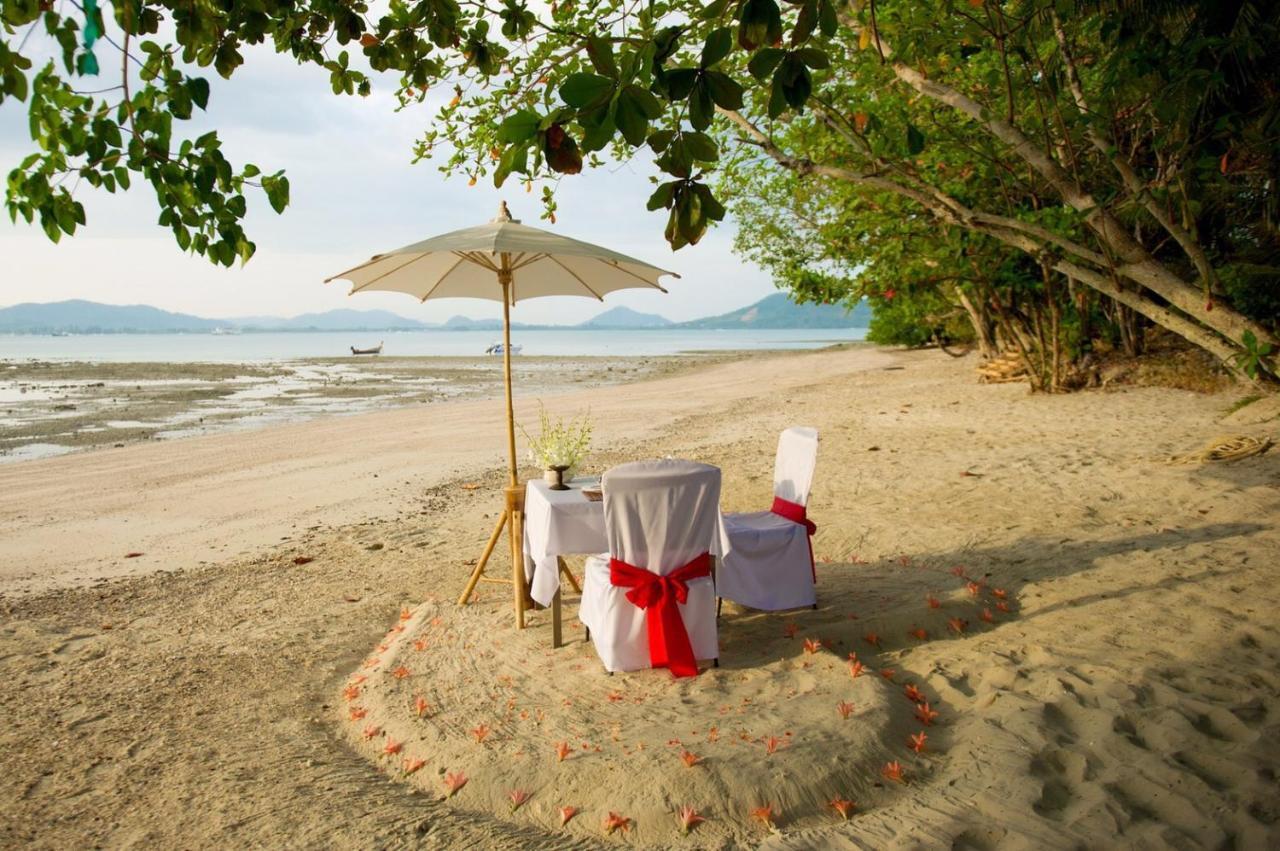 Baan Mai Beachfront Lone Island 푸껫 외부 사진